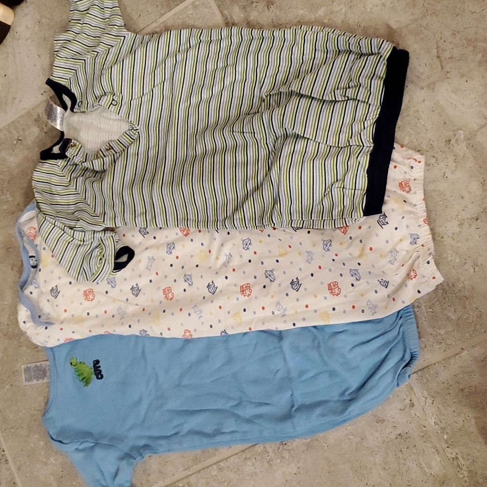 3 baby sleeping gowns: 0-6 months